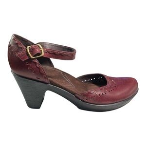 Indigo by Clarks Leather Mary Jane’s Size 7.5 Burgundy 3”Heel